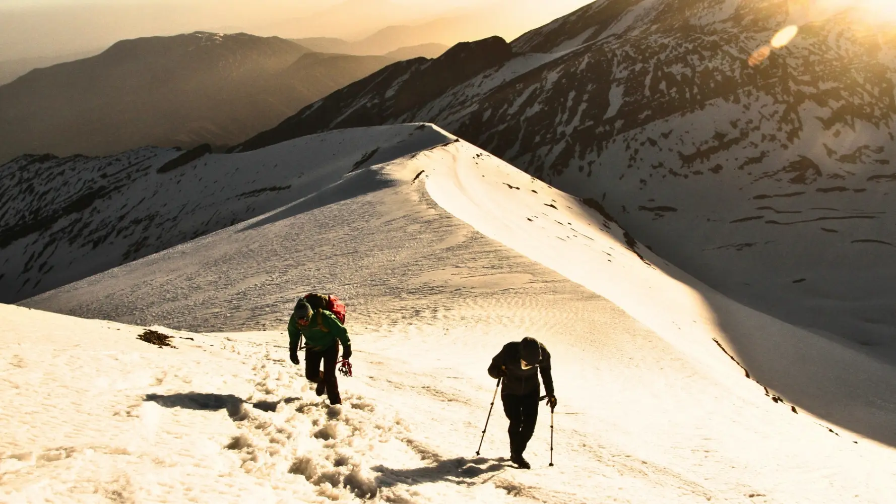 la cumbre del Mgoun, por el Atlas