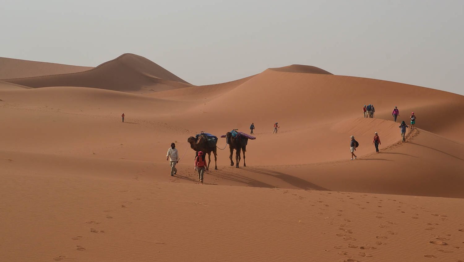 Senderismo por el desierto de chigaga
